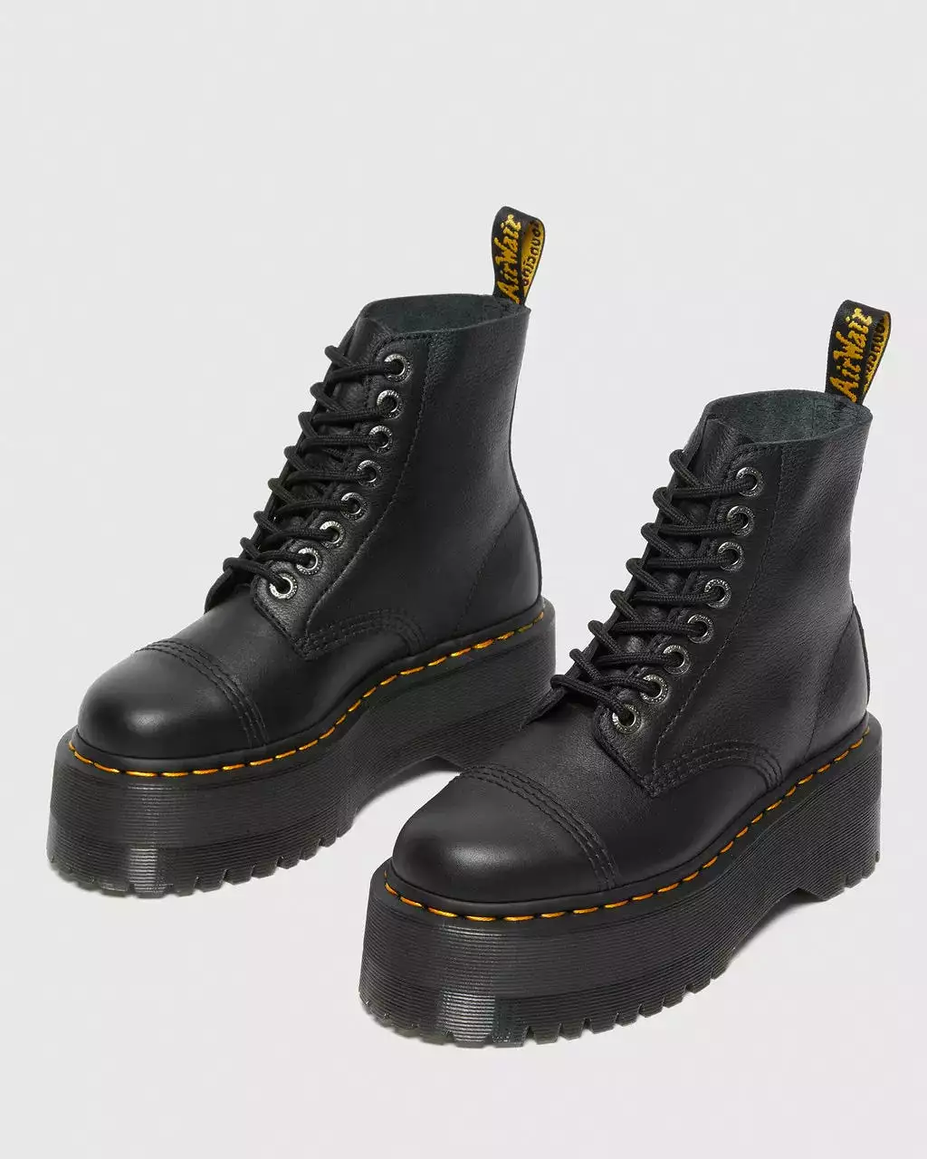 Doc Martens Women's SINCLAIR MAX PISA LEATHER PLATFORM BOOTS (Black)