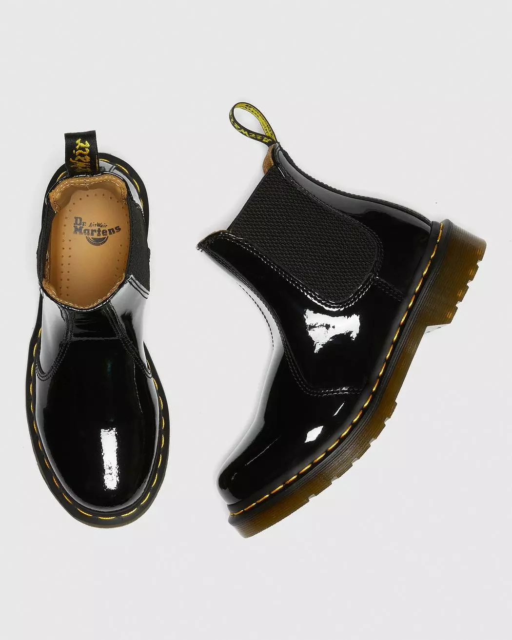 Dr Martens Women's 2976 PATENT LEATHER CHELSEA BOOTS (Black Lucido + Patent Lamper)