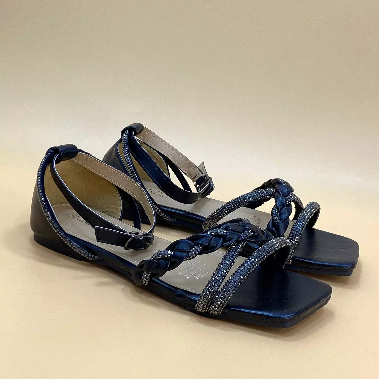 NEW ,  WOMEN SANDAL W115