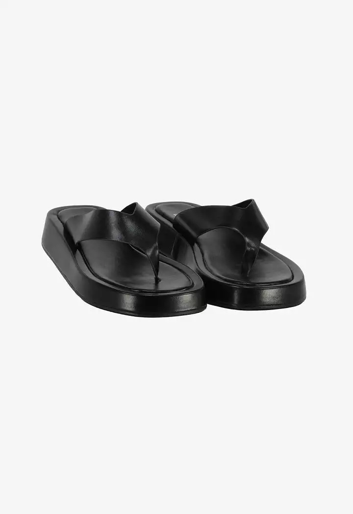 Wide Toe Flip Flop Sandals