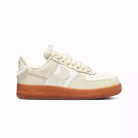 WMN'S AIR FORCE 1 '07 LX 'SAIL/COCONUT MILK-GUM MED BROWN'