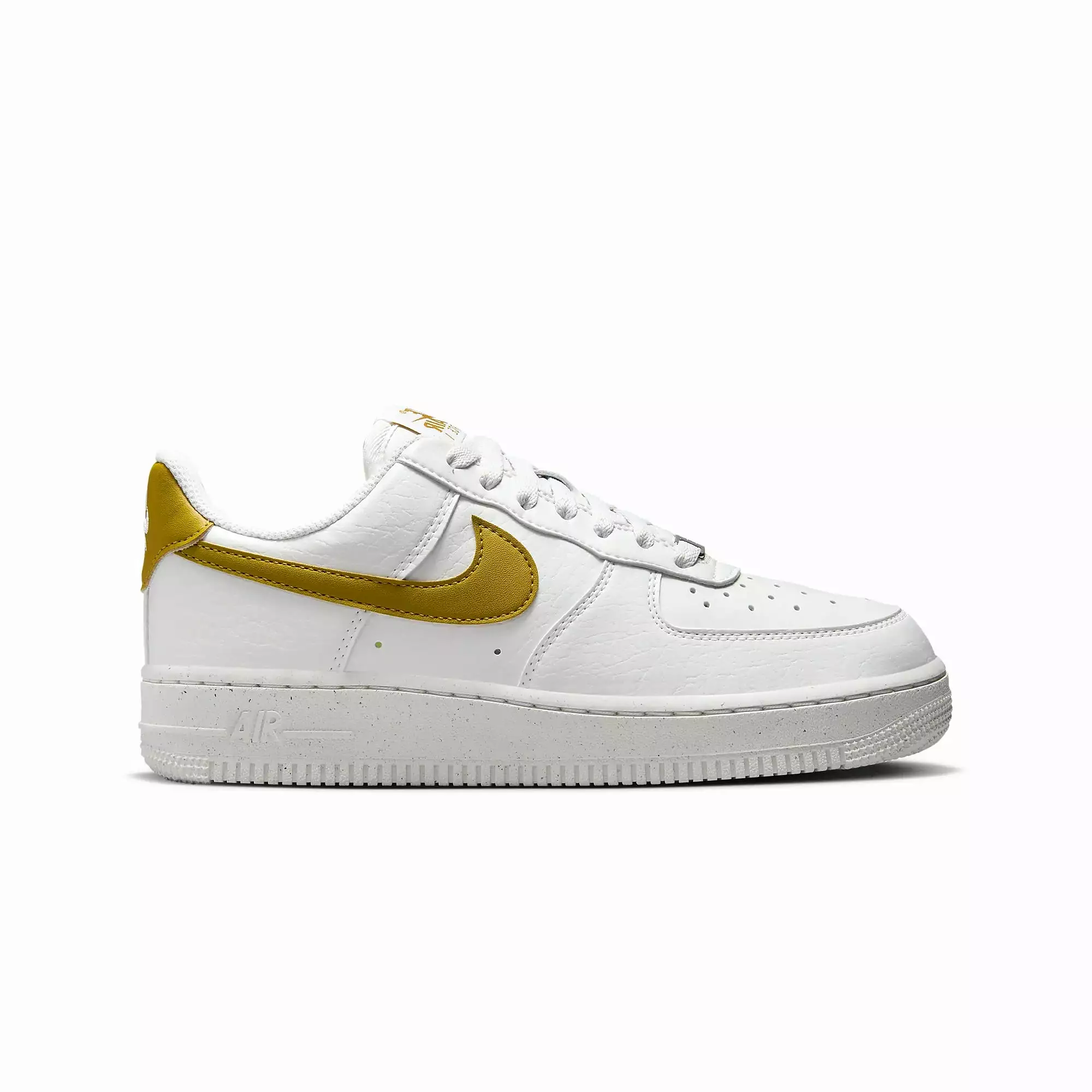 WMN'S AIR FORCE 1 '07 NN 'SUMMIT WHITE/BRONZINE-METALLIC SILVER'