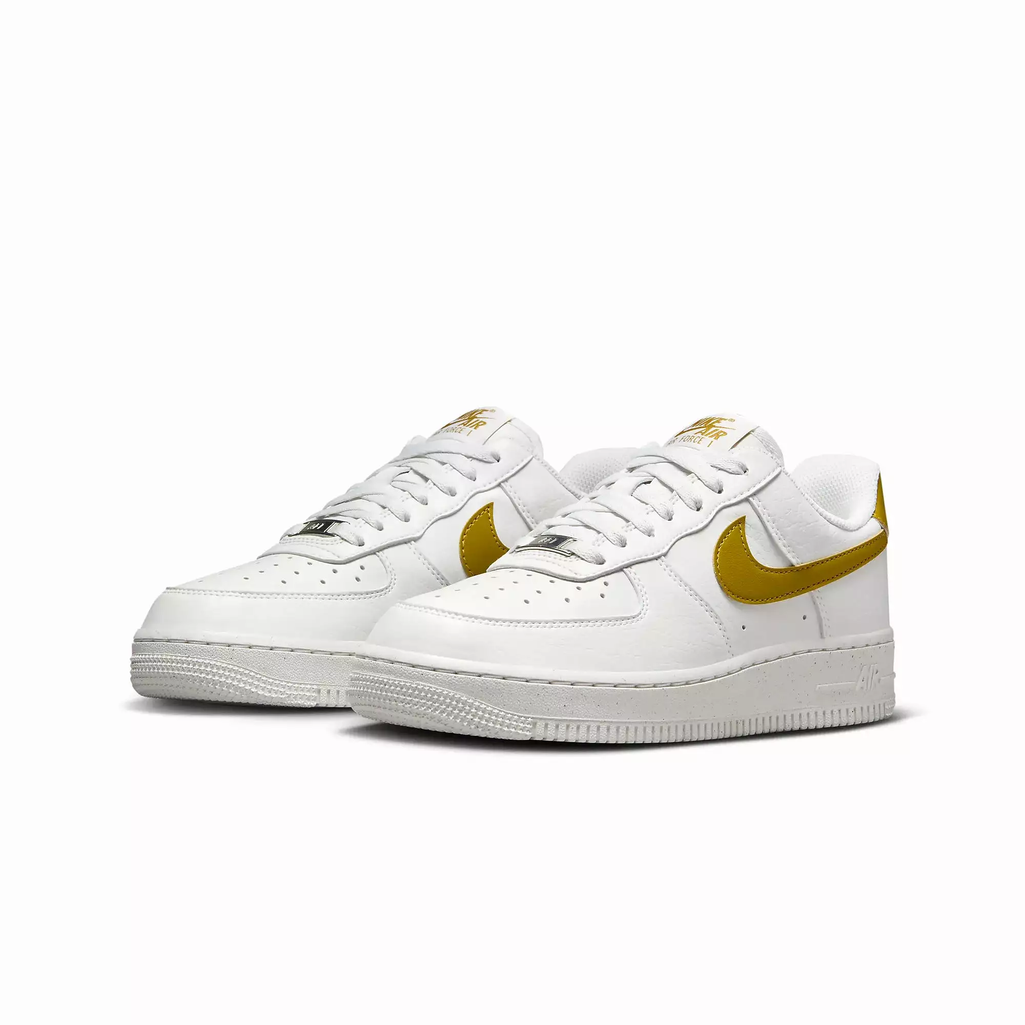 WMN'S AIR FORCE 1 '07 NN 'SUMMIT WHITE/BRONZINE-METALLIC SILVER'