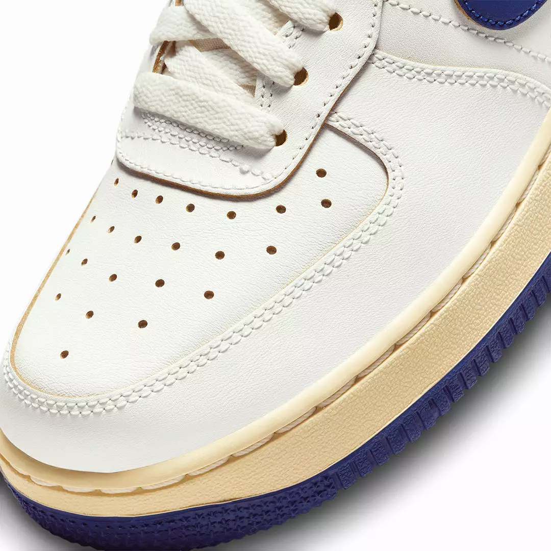 WMN'S AIR FORCE 1 '07 'SAIL/DEEP ROYAL BLUE-PALE VANILLA'